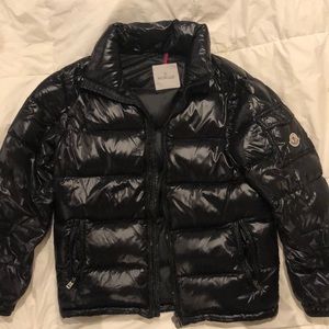 WOMEN’S BLACK MONCLER JACKET
